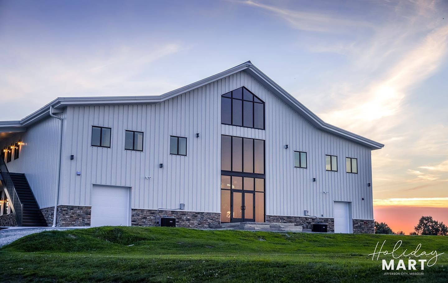 exterior of capital bluffs event center
